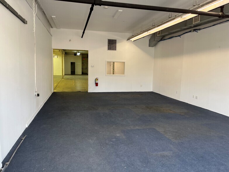 25 Perry Ave, Norwalk, CT à louer - Photo intérieure - Image 3 de 17