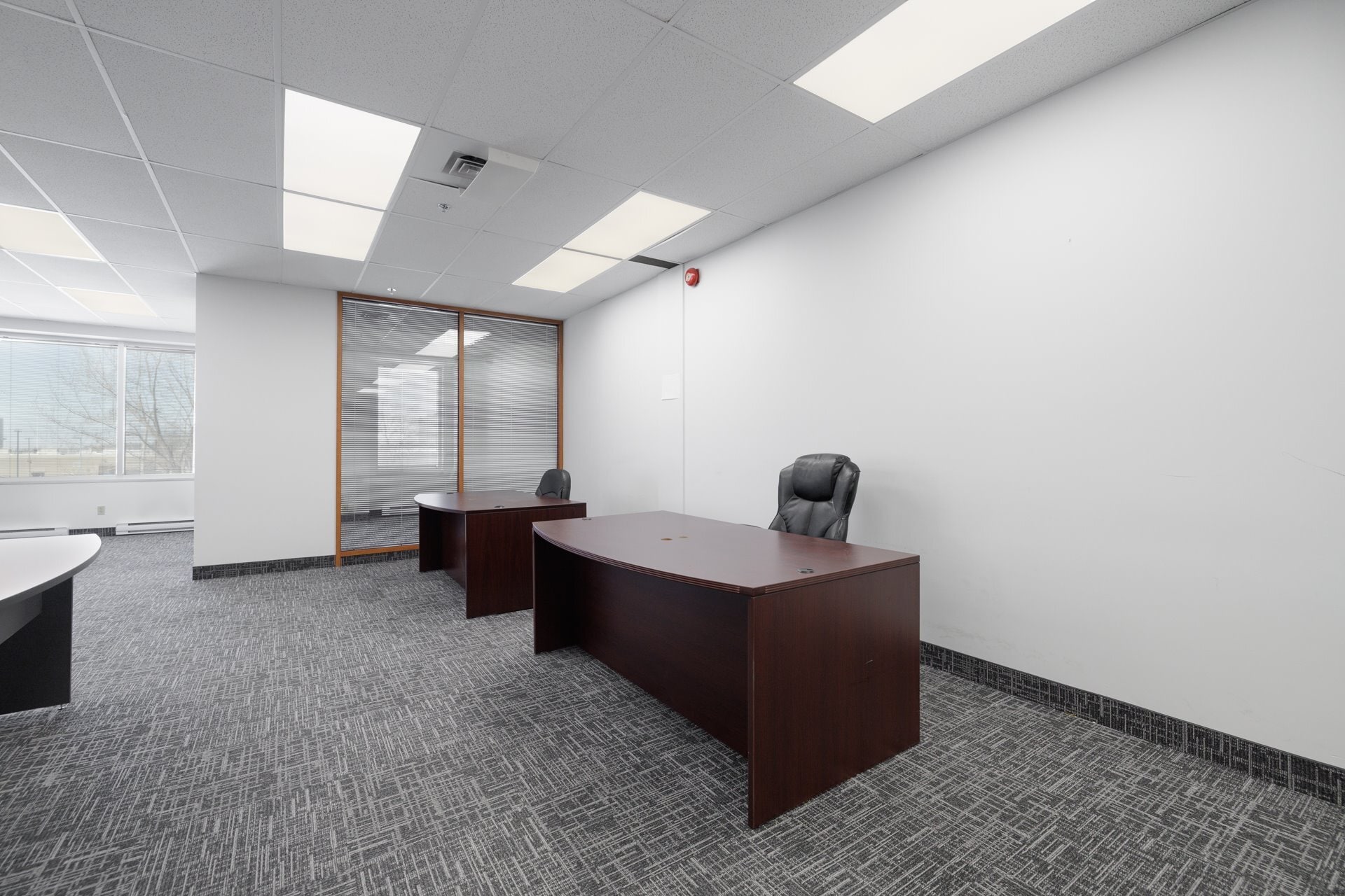 9900 Boul Cavendish, Montréal, QC for lease Interior Photo- Image 1 of 12