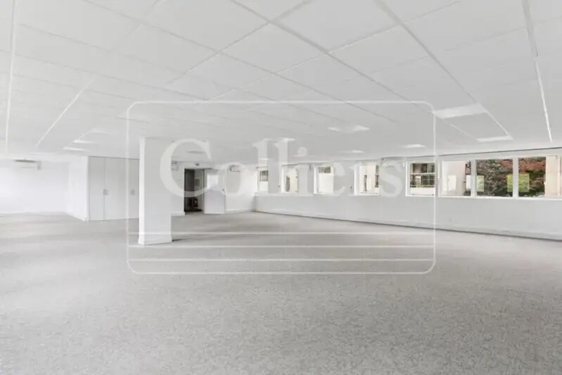 8 Rue Edouard Naud, Issy-les-Moulineaux for lease Interior Photo- Image 1 of 14