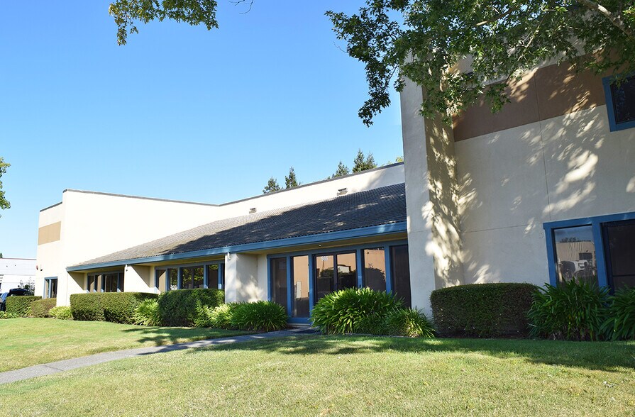 566 Portal St, Cotati, CA à vendre - Photo du bâtiment - Image 2 de 14