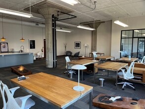 801 Broadway Ave NW, Grand Rapids, MI à louer Photo intérieure- Image 2 de 5