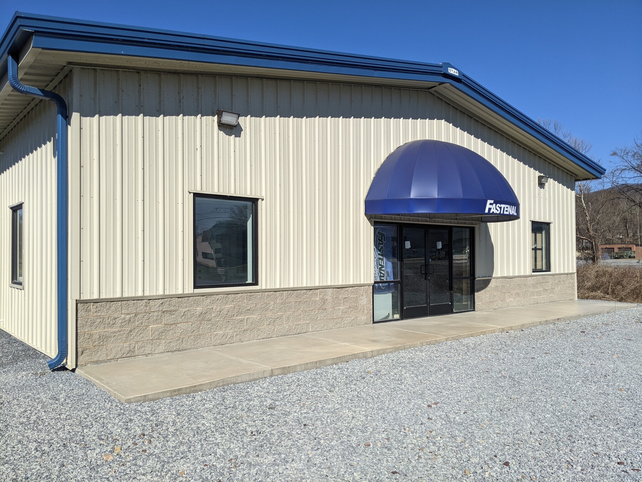 150 Judge Don Lewis Blvd, Elizabethton, TN for sale Primary Photo- Image 1 of 16