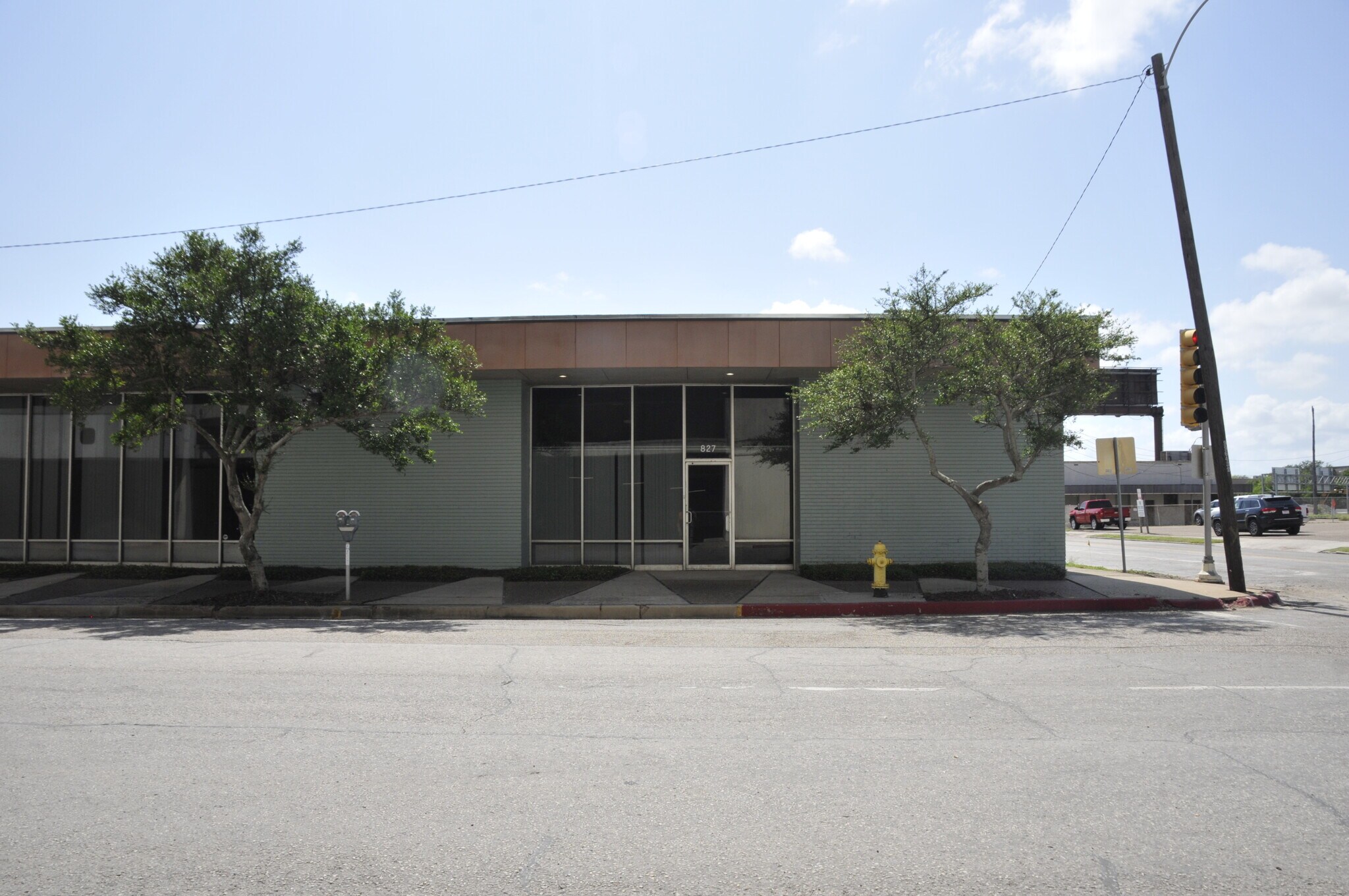 823-827 Tancahua St, Corpus Christi, TX à louer Photo du bâtiment- Image 1 de 11