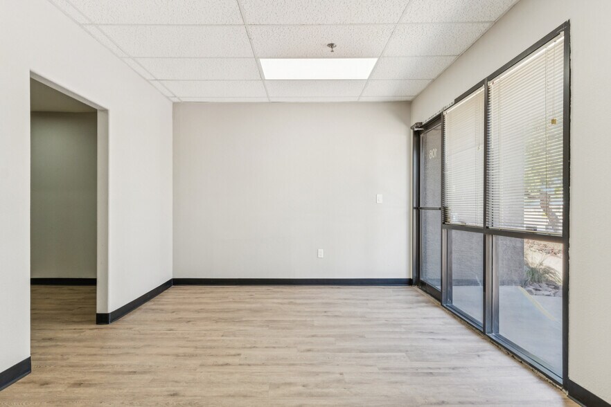 2209 W 1st St, Tempe, AZ à louer - Photo du bâtiment - Image 2 de 37