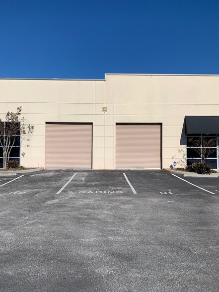 6750-6800 N Orange Blossom Trl, Orlando, FL for lease - Building Photo - Image 2 of 3