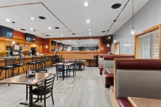 Plus de détails pour 487 E King St, Shippensburg, PA - Commerce de détail à vendre