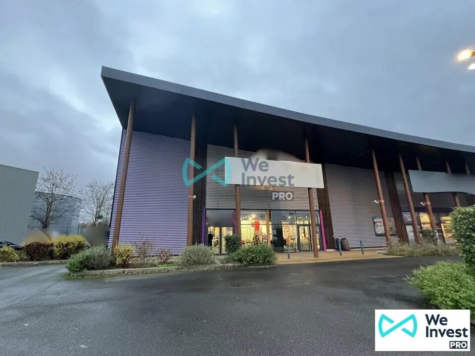 Retail in Cormontreuil for lease Building Photo- Image 1 of 6