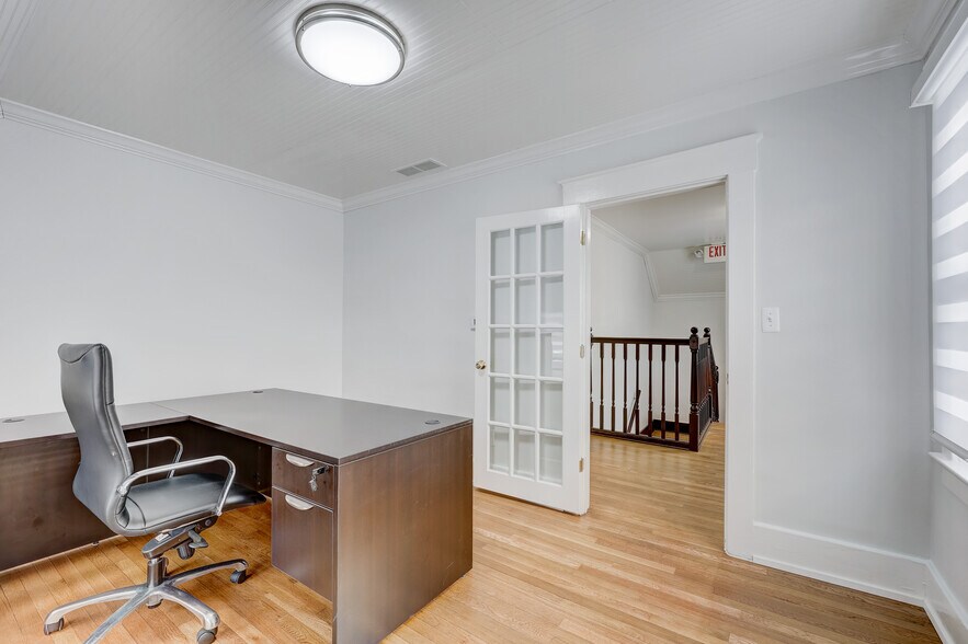 2520 Rochester Rd, Royal Oak, MI à louer - Photo du bâtiment - Image 3 de 27