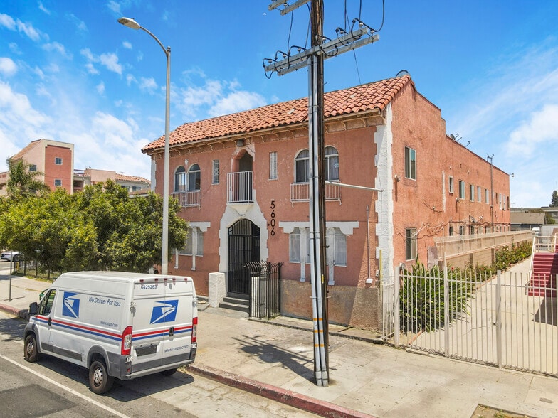 5606 S Figueroa St, Los Angeles, CA for sale - Building Photo - Image 3 of 19
