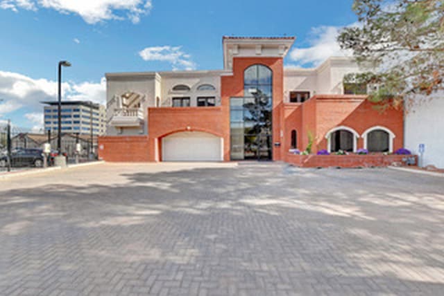 317 S 6th St, Las Vegas, NV for sale - Primary Photo - Image 1 of 59