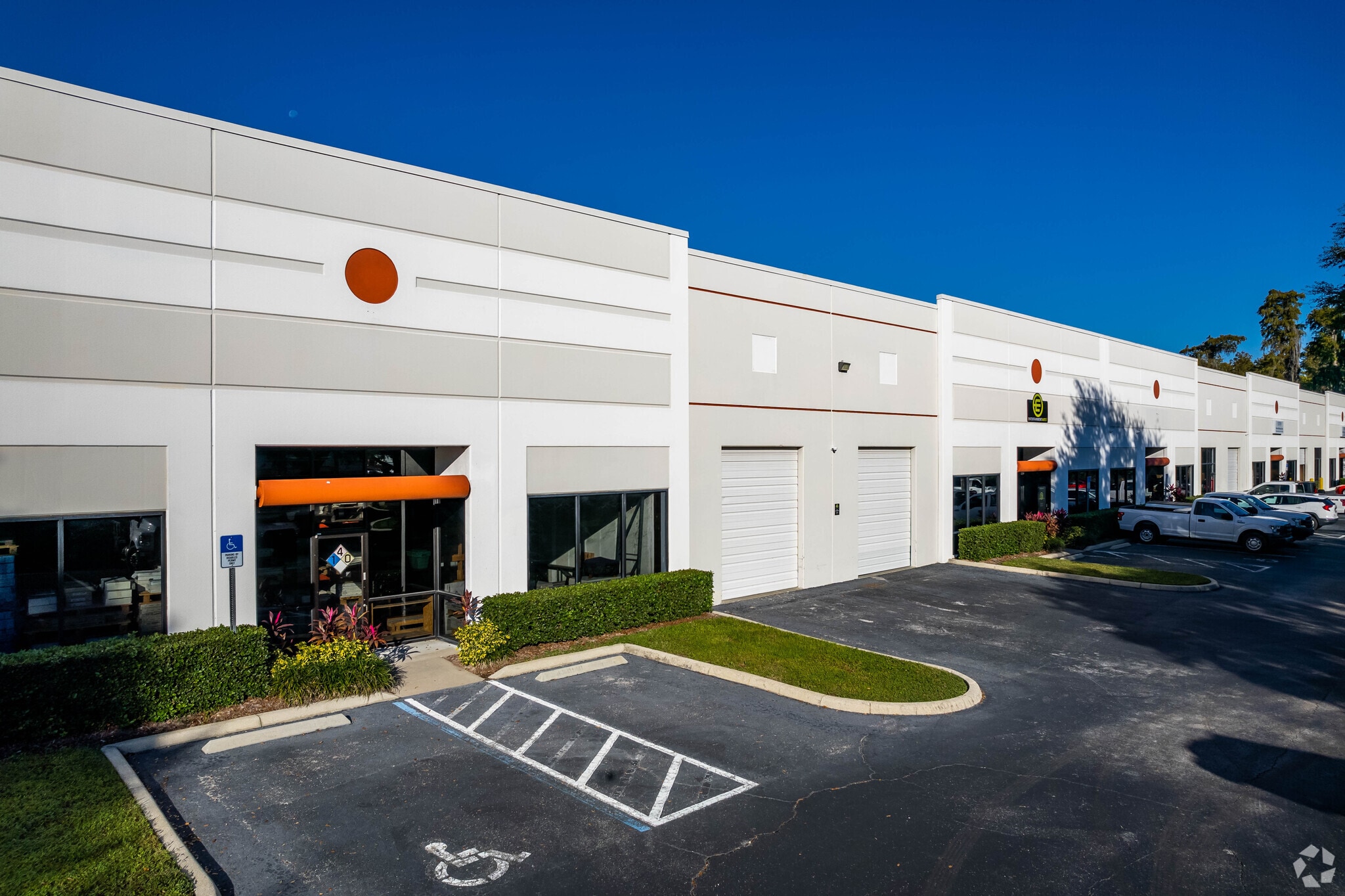 3905 Center Loop, Orlando, FL for lease Building Photo- Image 1 of 36