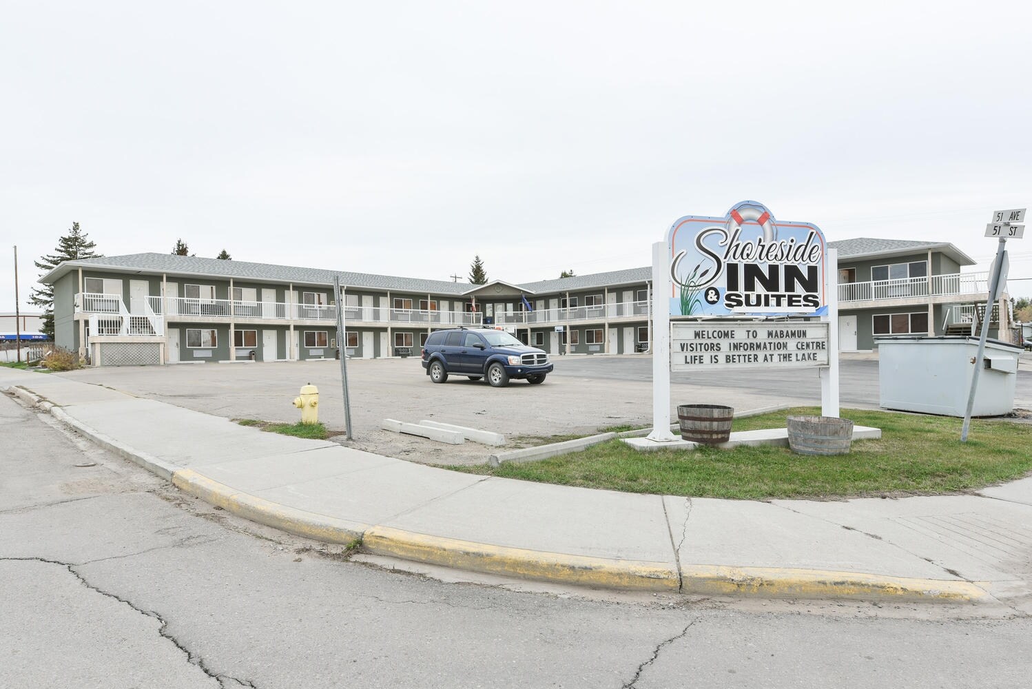 5102 51st Ave, Wabamun, AB for sale Primary Photo- Image 1 of 1