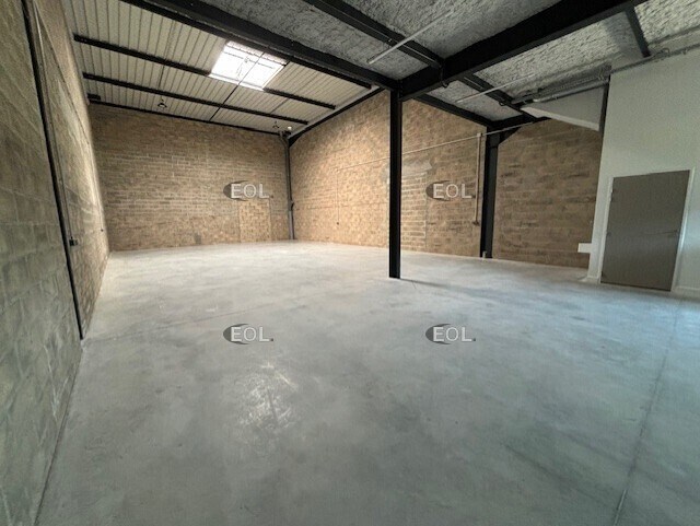 Flex in Lieusaint for lease - Building Photo - Image 1 of 7