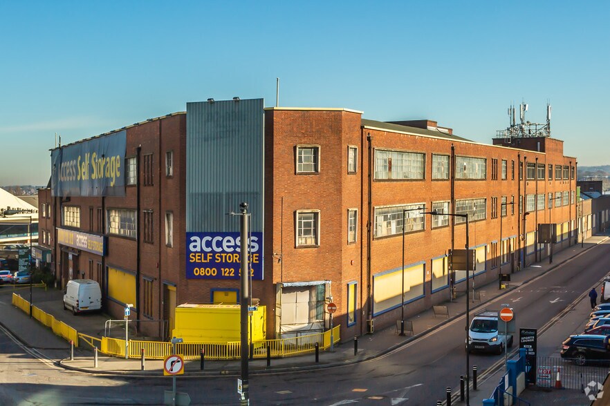 First Way, Wembley à louer - Photo principale - Image 3 de 7