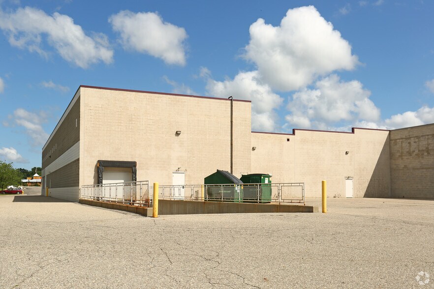 4135 Miller Rd, Flint, MI à louer - Photo du bâtiment - Image 3 de 3