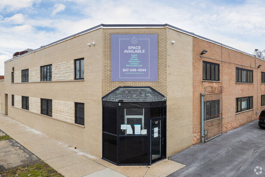 1657 N Kostner Ave, Chicago, IL for lease - Building Photo - Image 3 of 32