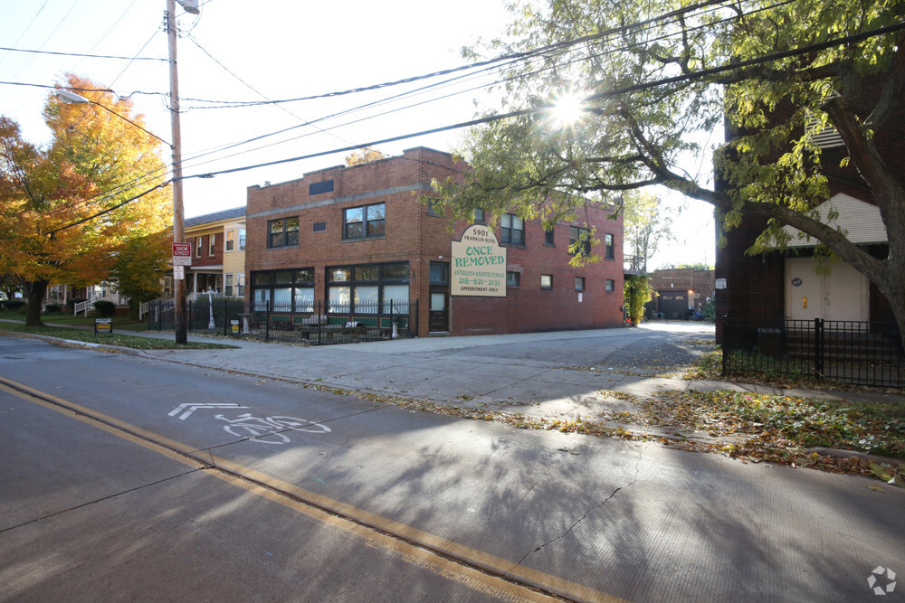 5901 Franklin Blvd, Cleveland, OH à vendre Photo du bâtiment- Image 1 de 1