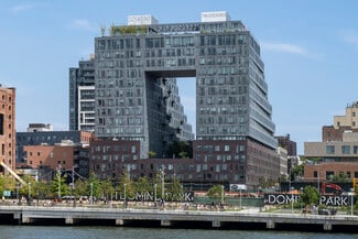 Plus de détails pour 325 Kent Ave, Brooklyn, NY - Commerce de détail à louer