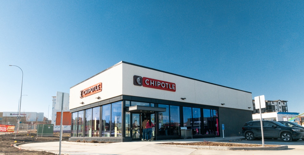 230 Sage Hill Blvd NW, Calgary, AB for lease - Building Photo - Image 2 of 17