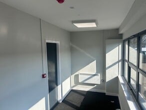 Stonedale Rd, Stonehouse for lease Interior Photo- Image 2 of 2