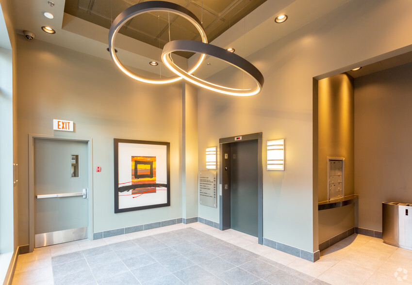 333 24 Ave SW, Calgary, AB for lease - Lobby - Image 2 of 9