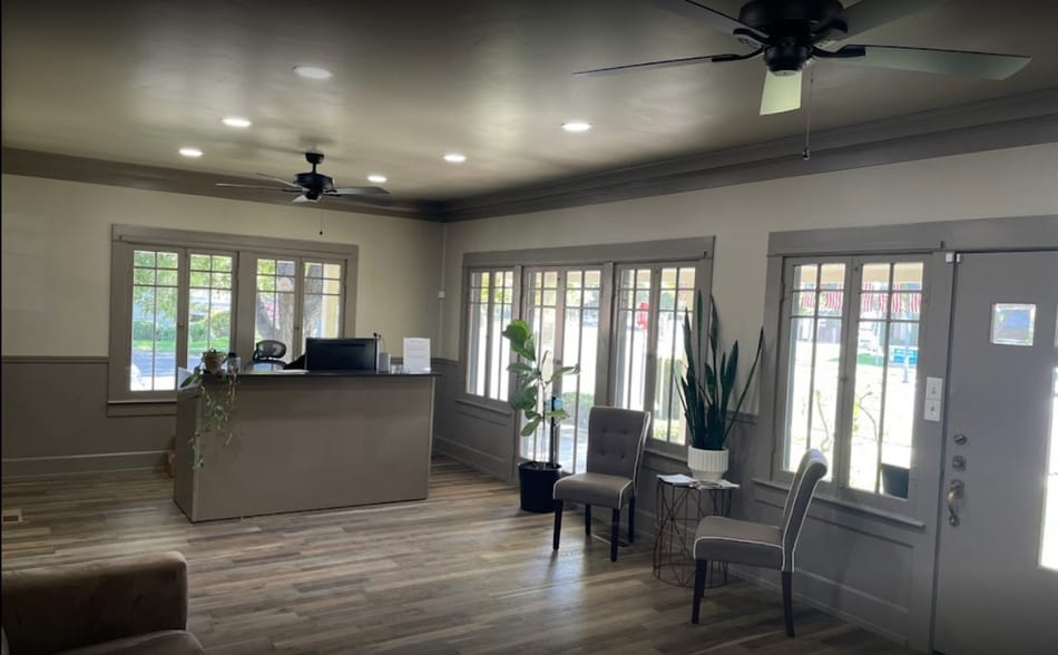 741 E Main St, Turlock, CA for lease - Interior Photo - Image 2 of 30