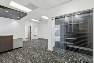 201 W Park Dr, Grand Junction, CO à louer Photo intérieure- Image 2 de 15