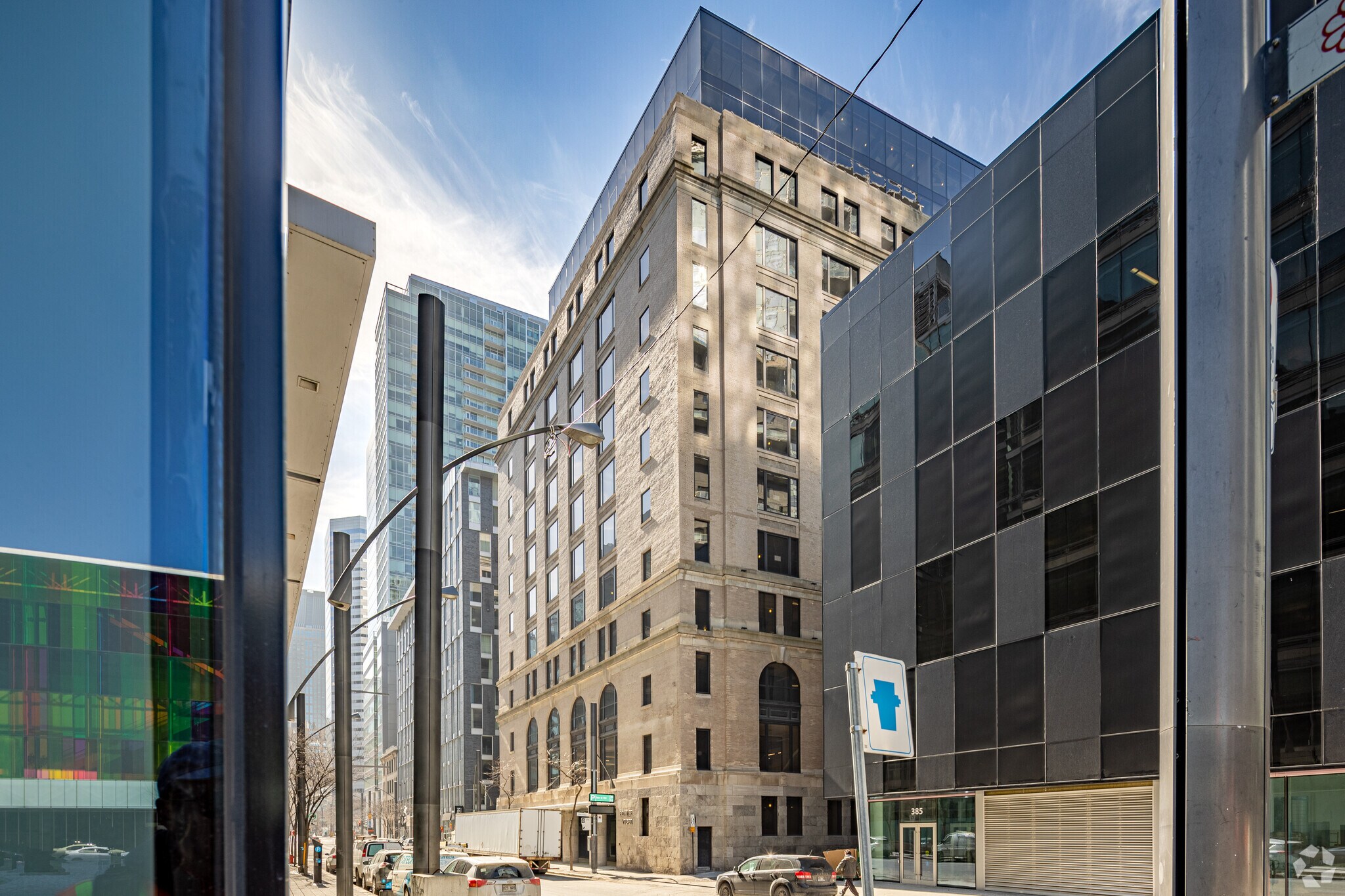 425 Av Viger O, Montréal, QC à louer Photo principale- Image 1 de 13