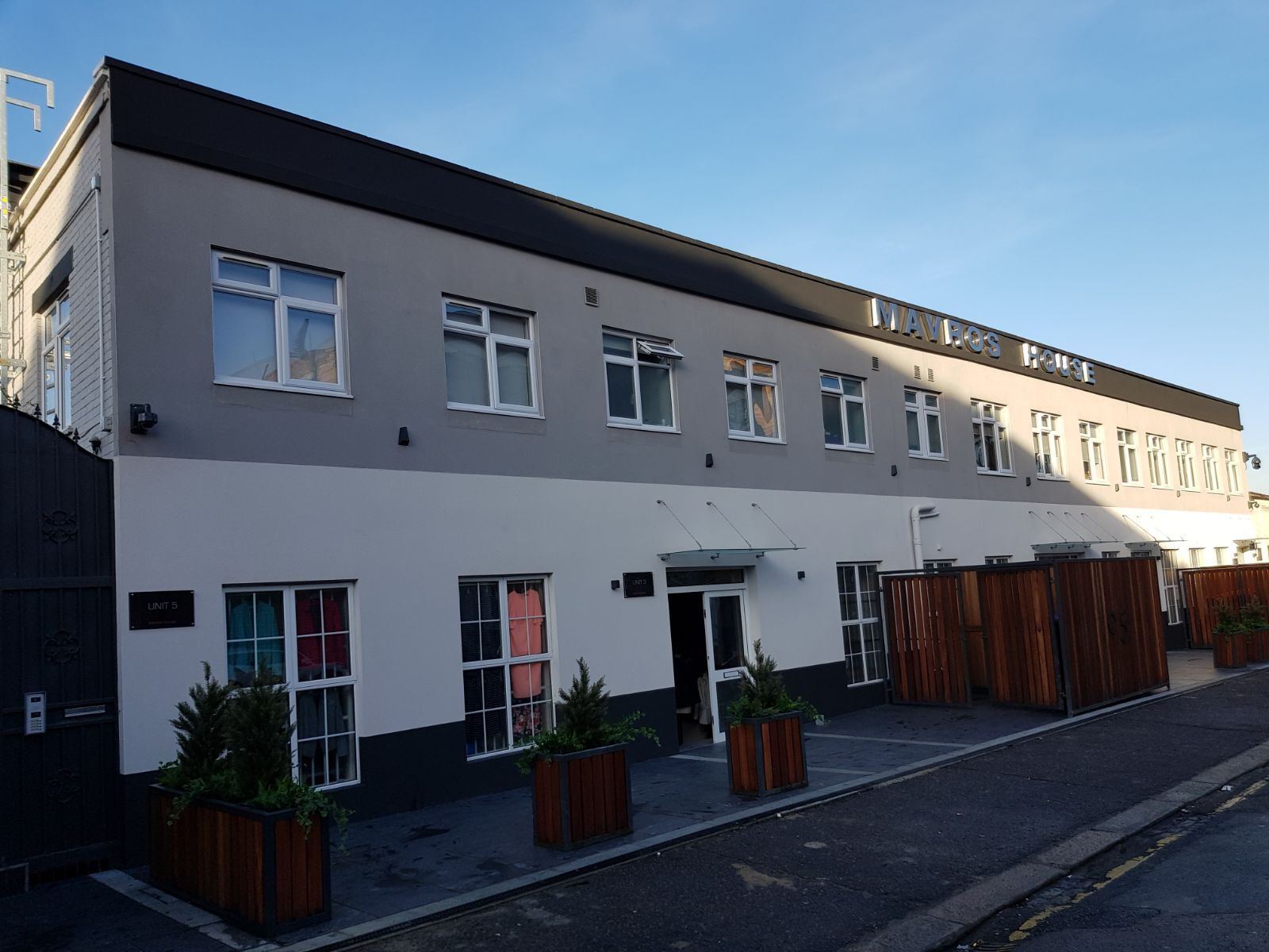 Vale Rd, Londres à louer Photo du bâtiment- Image 1 de 5