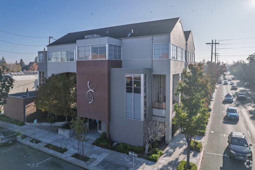 909 Alma St, Palo Alto, CA for lease - Building Photo - Image 2 of 3