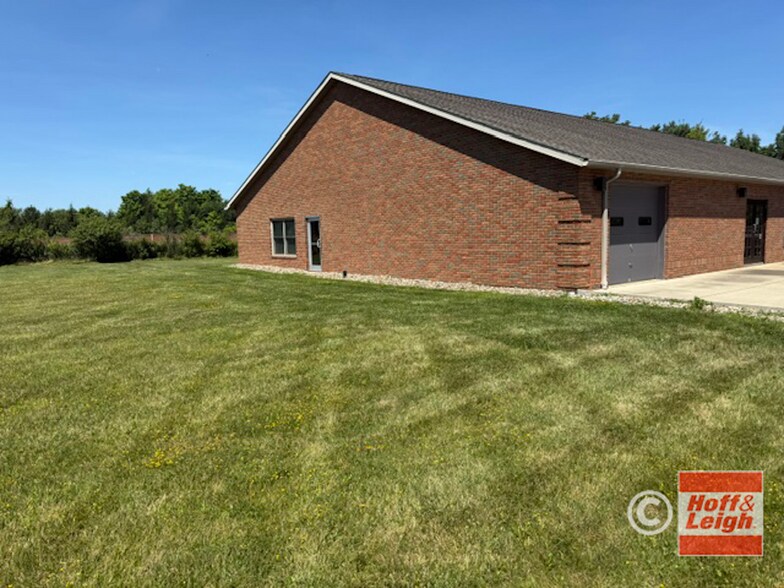 1680 Industrial Pky, Brunswick, OH à vendre - Photo du bâtiment - Image 2 de 40