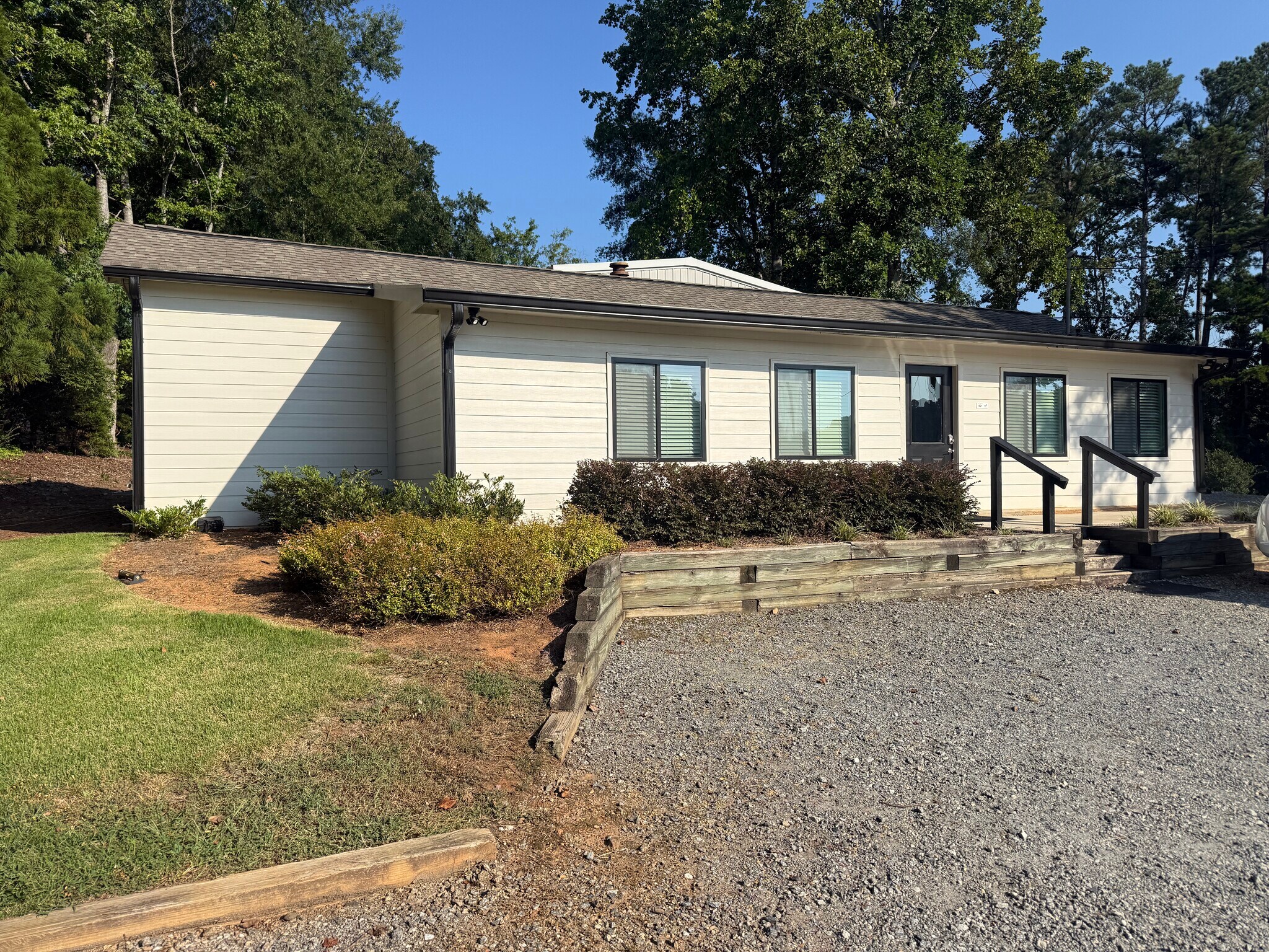 770 Dobbs Rd, Woodstock, GA à louer Photo du bâtiment- Image 1 de 3