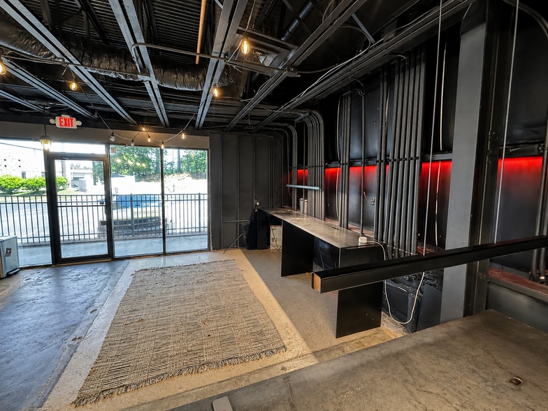 9876 Main St, Woodstock, GA for lease - Building Photo - Image 2 of 15