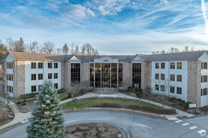 7000 Stonewood Dr, Wexford, PA à louer - Photo du bâtiment - Image 1 de 21