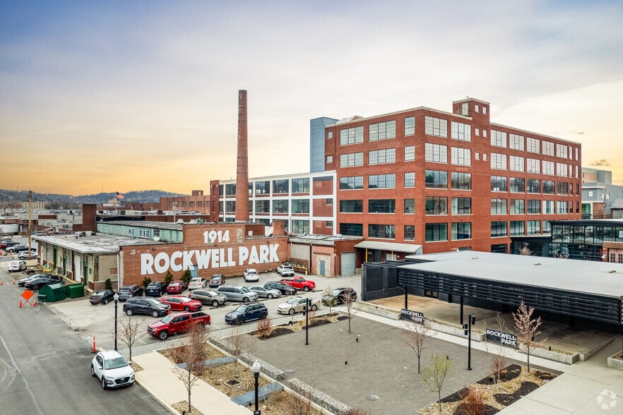 201 N Braddock Ave, Pittsburgh, PA for lease - Building Photo - Image 1 of 29