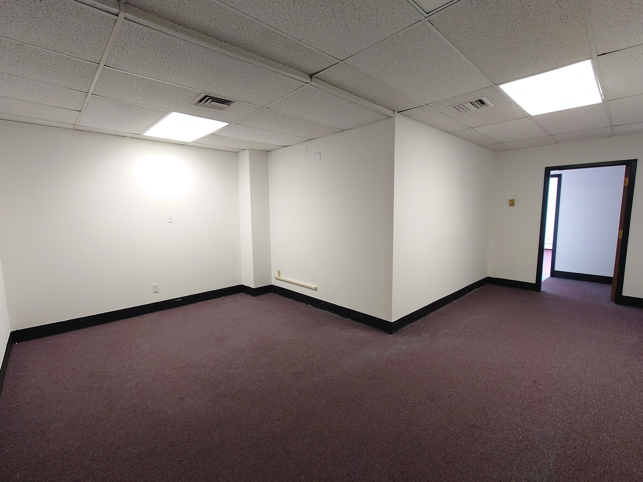 2252-2266 N Prospect Ave, Milwaukee, WI à louer Photo intérieure- Image 1 de 7