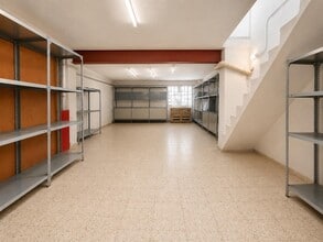 Retail in Manresa, Barcelona for lease Interior Photo- Image 1 of 6