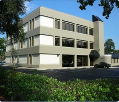 Established Medical Office for Lease - Science de la vie