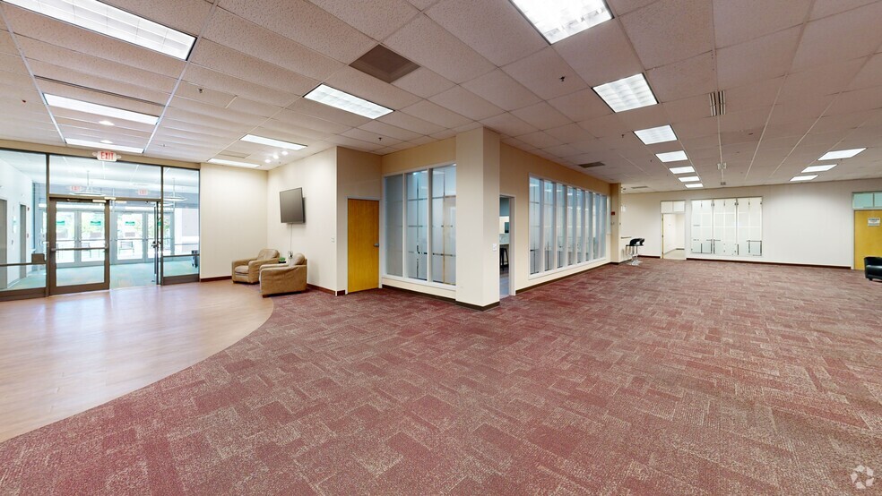 4800-4850 E Street Rd, Trevose, PA for lease - Matterport 3D Scan - Image 3 of 19