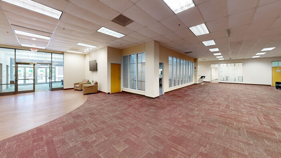 4800-4850 E Street Rd, Trevose, PA à louer - Numérisation 3D de Matterport - Image 3 de 19