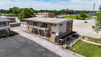 More details for 221 Robinhood Ln, Bloomington, IL - Multifamily for Sale
