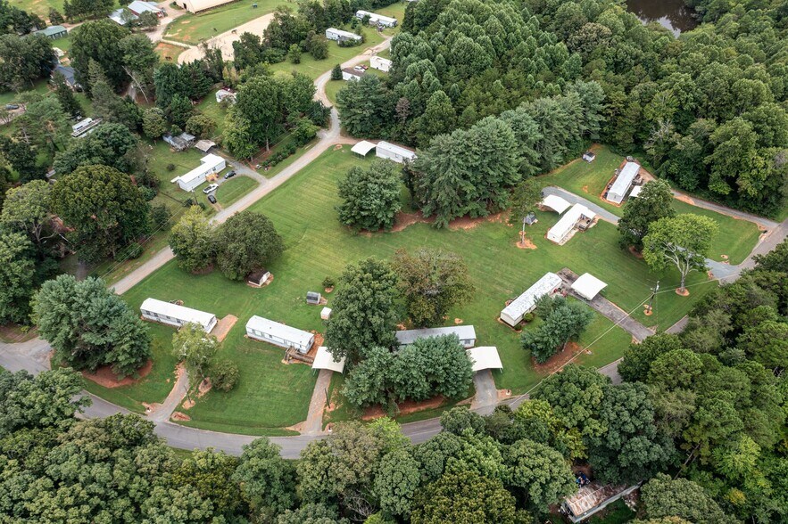 7 Lots and 7 Leased Mobile Homes portefeuille de 7 propriétés à vendre sur LoopNet.ca - Photo du bâtiment - Image 3 de 37