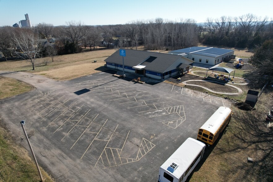 3560 Dempsey Rd, Manhattan, KS à vendre - Photo du bâtiment - Image 2 de 6