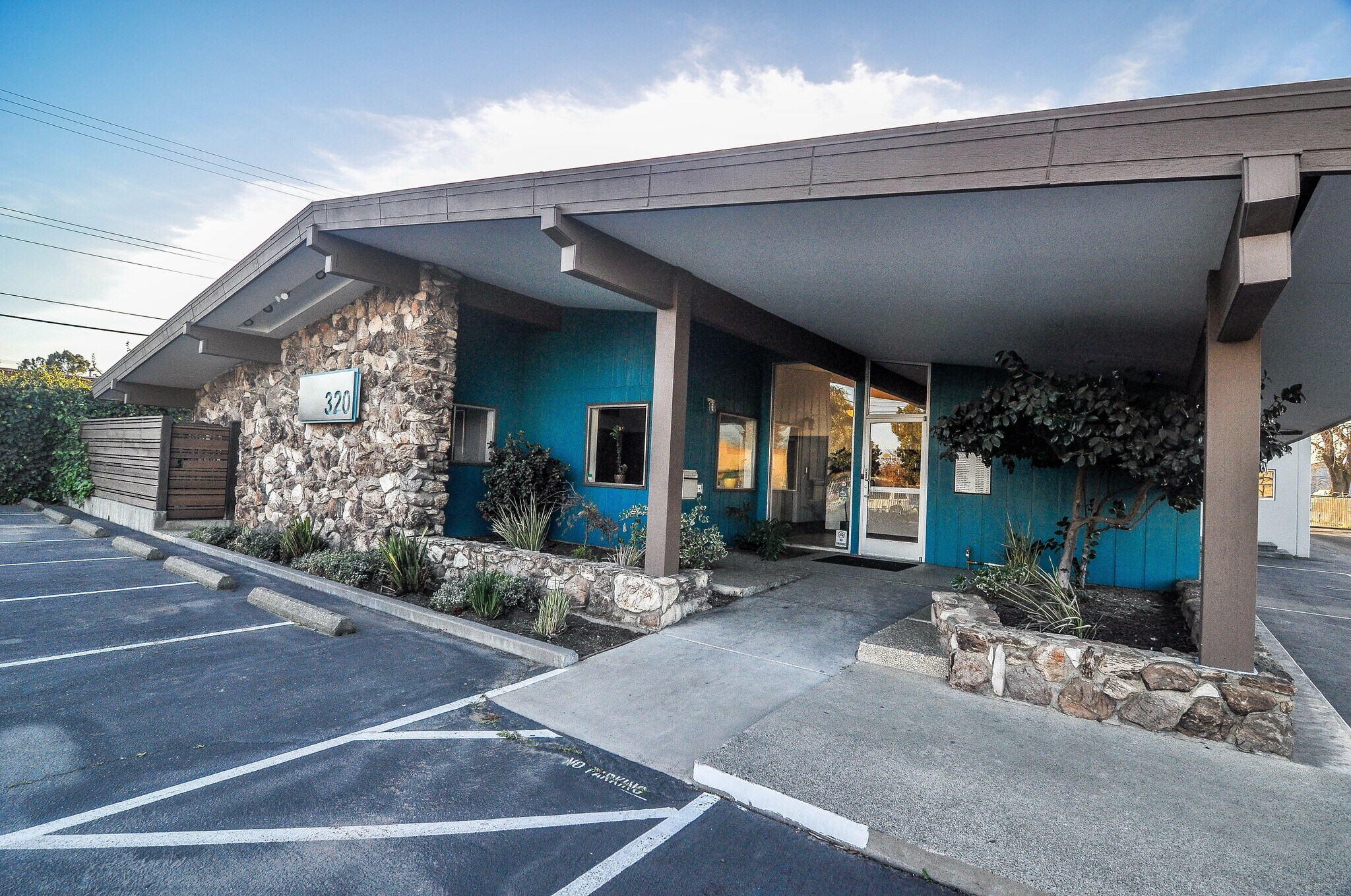 320 N 10th St, Sacramento, CA for lease Building Photo- Image 1 of 13