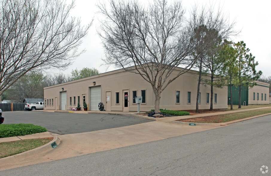 405 W 2nd St, Edmond, OK for lease - Primary Photo - Image 2 of 19