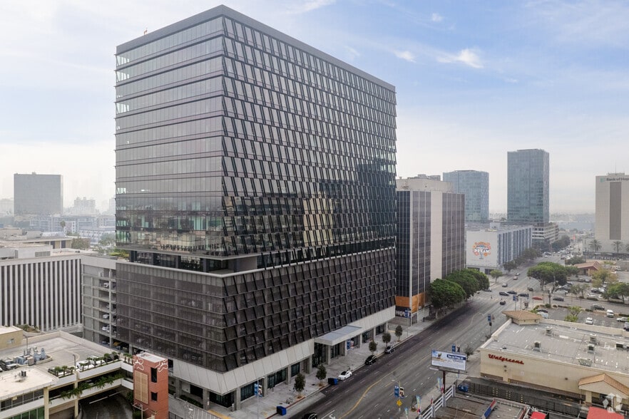 510-550 S Vermont Ave, Los Angeles, CA for lease - Primary Photo - Image 3 of 12