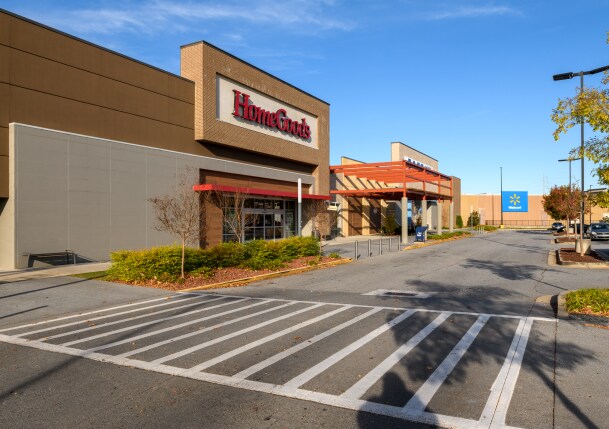 2557-2655 N Decatur Rd, Decatur, GA à louer - Photo du bâtiment - Image 2 de 8