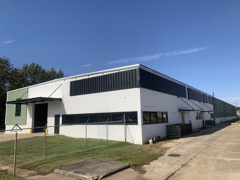 6100 Saint Vincent Ave, Shreveport, LA for lease - Primary Photo - Image 1 of 11