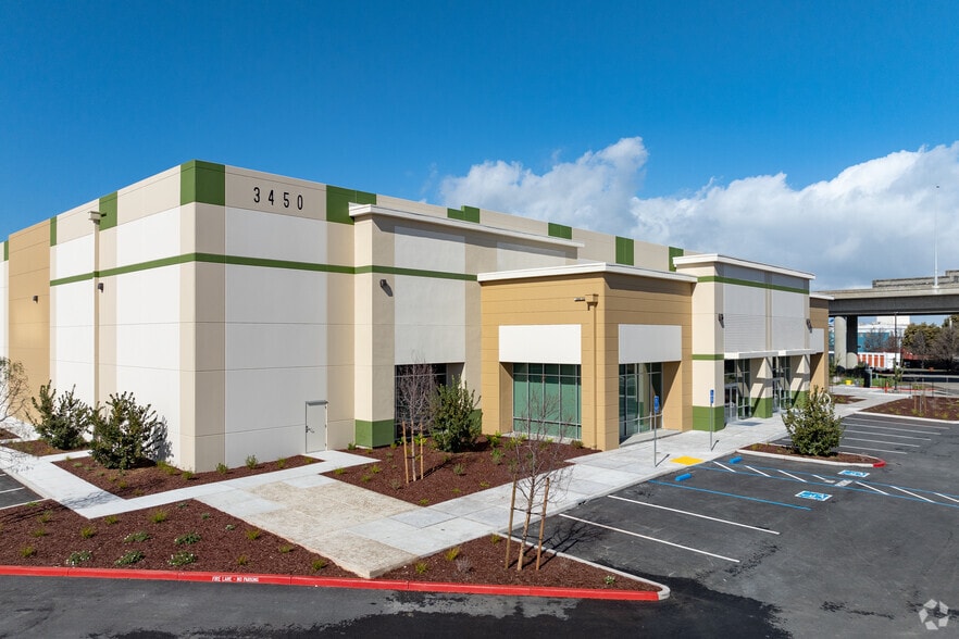 3450 Collins Ave, Richmond, CA for lease - Building Photo - Image 3 of 8