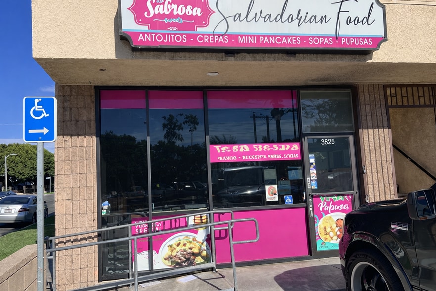 18625 Sherman Way, Reseda, CA for lease - Building Photo - Image 2 of 12